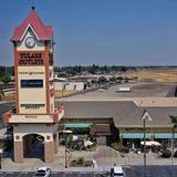 Tulare Outlets