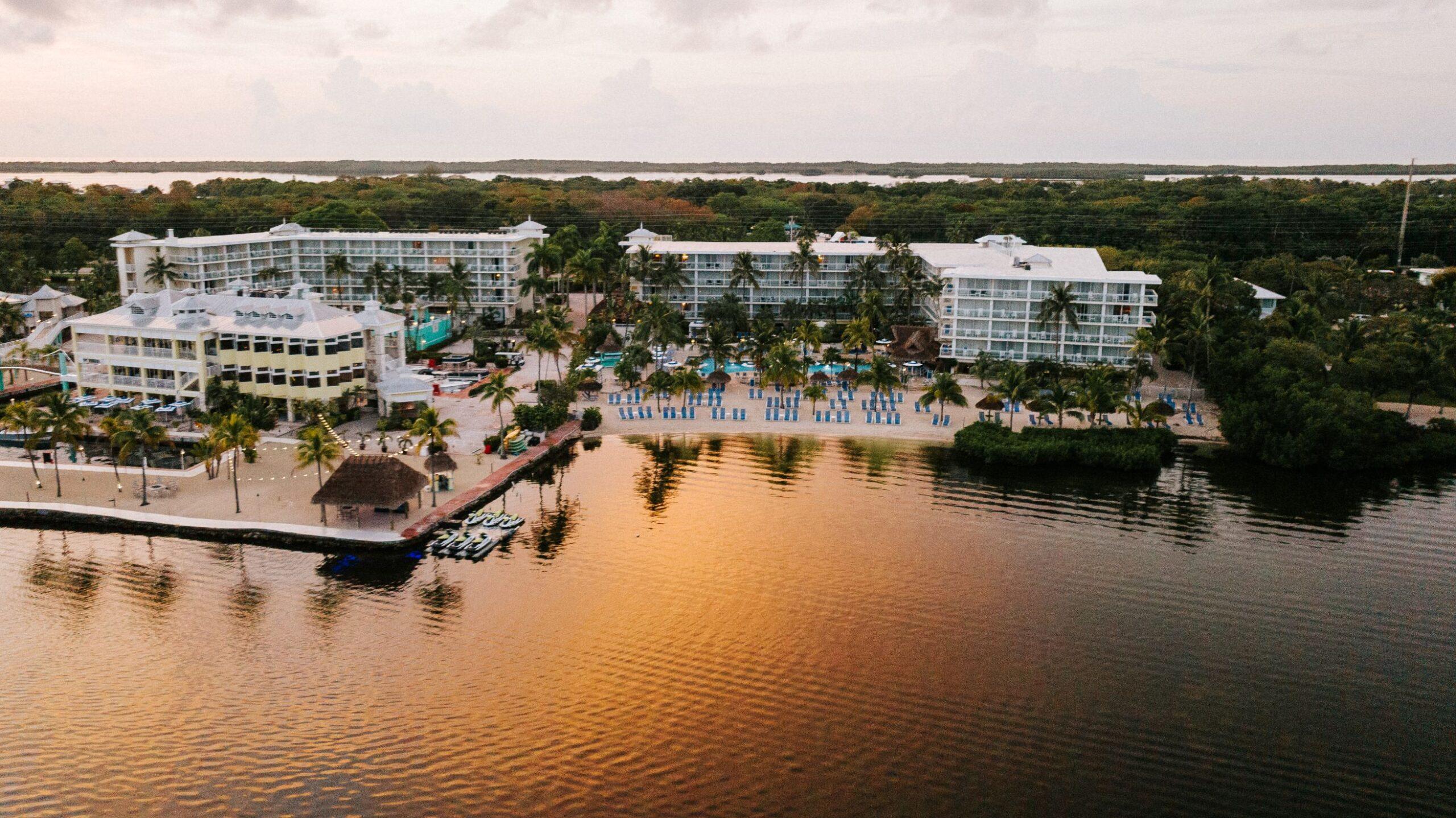 The Wedding Website of Estela Schuh and David Murray