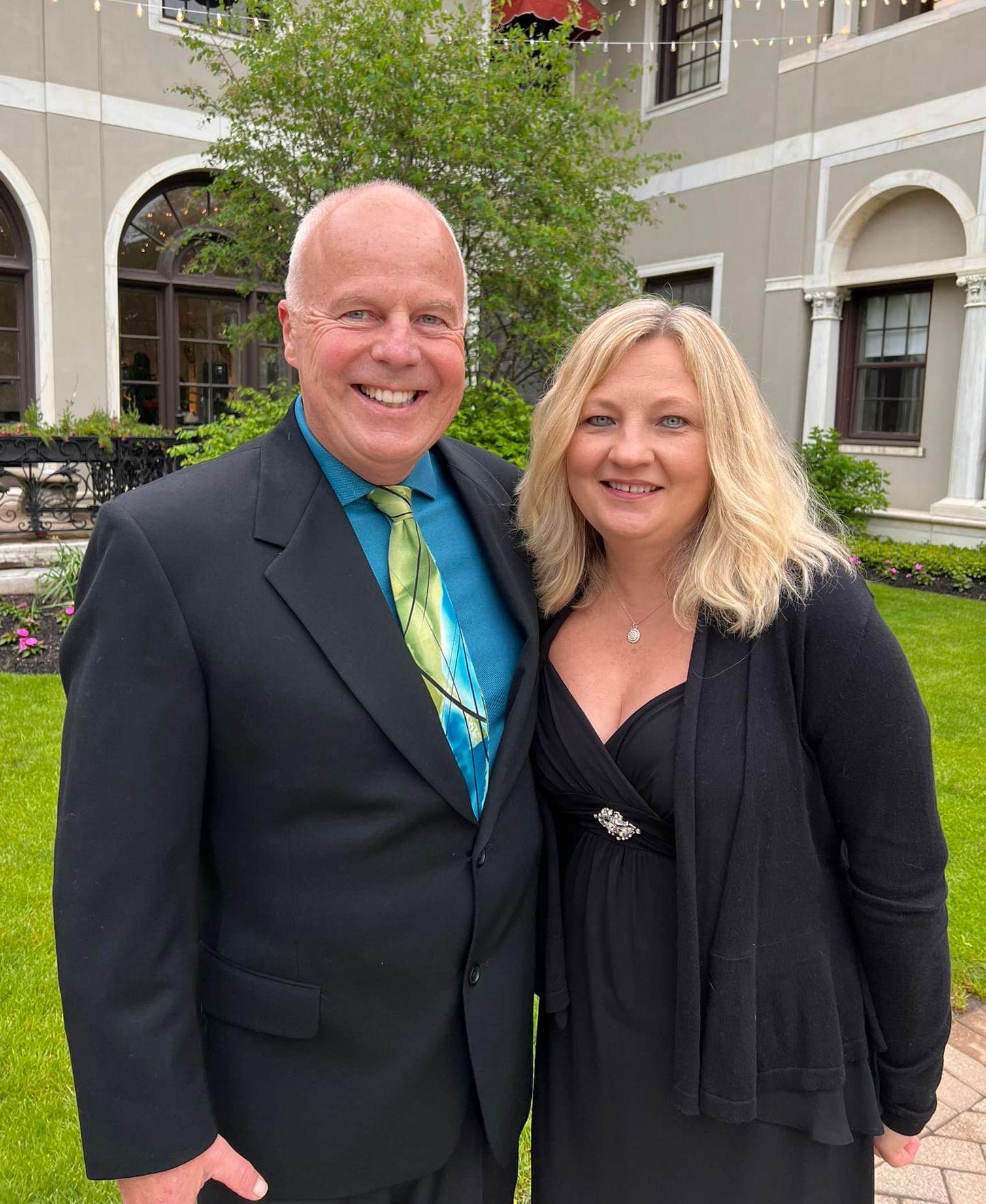 The Wedding Website of Liz Peterson and Carl Byer