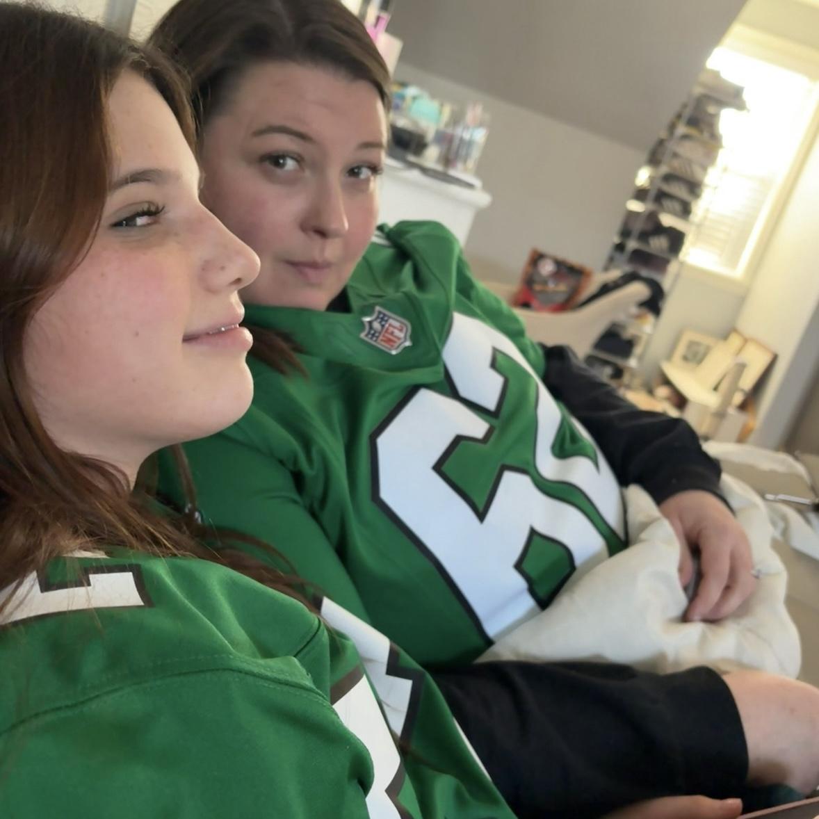 twinning hard with her aunt megs.