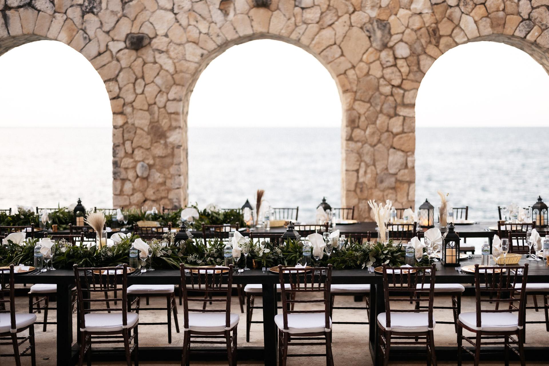 The Wedding Website of Ashley Mills and Novaro Thompson
