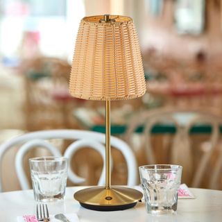 Andy LED Cordles Table Lamp
