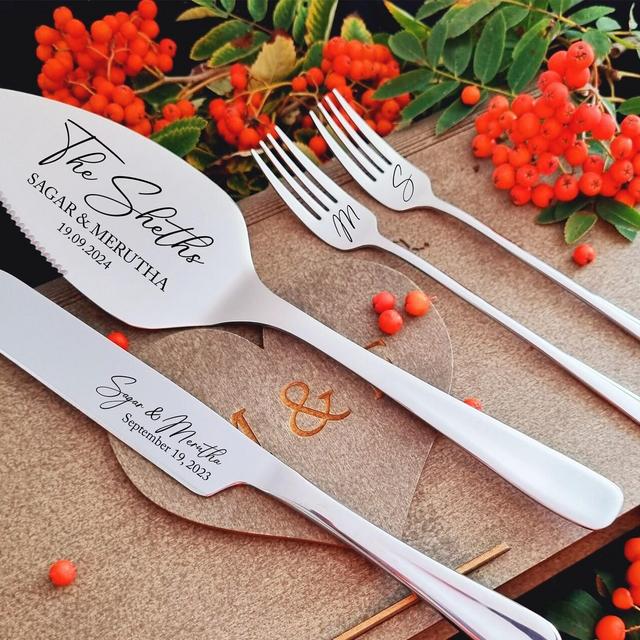 Wedding Silver Cake Cutting Set with Forks, Personalized Cake Cutter Serving Set, Mr & Mrs Engraved Cake Server, Carton or Wooden Gift Box