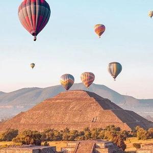 Honeymoon Teotihuacán Hot-Air Balloon Ride