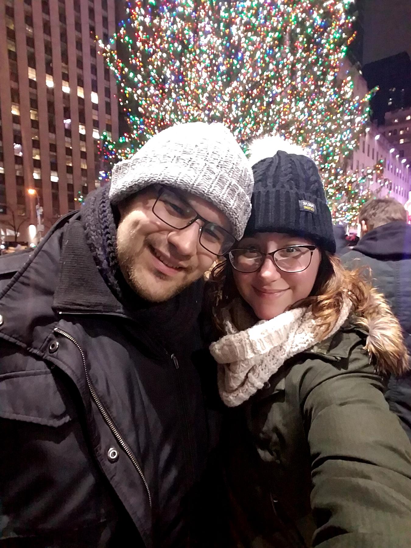 Cliche picture in front of the tree!