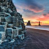 Reynisfjara (Black Sand Beach)