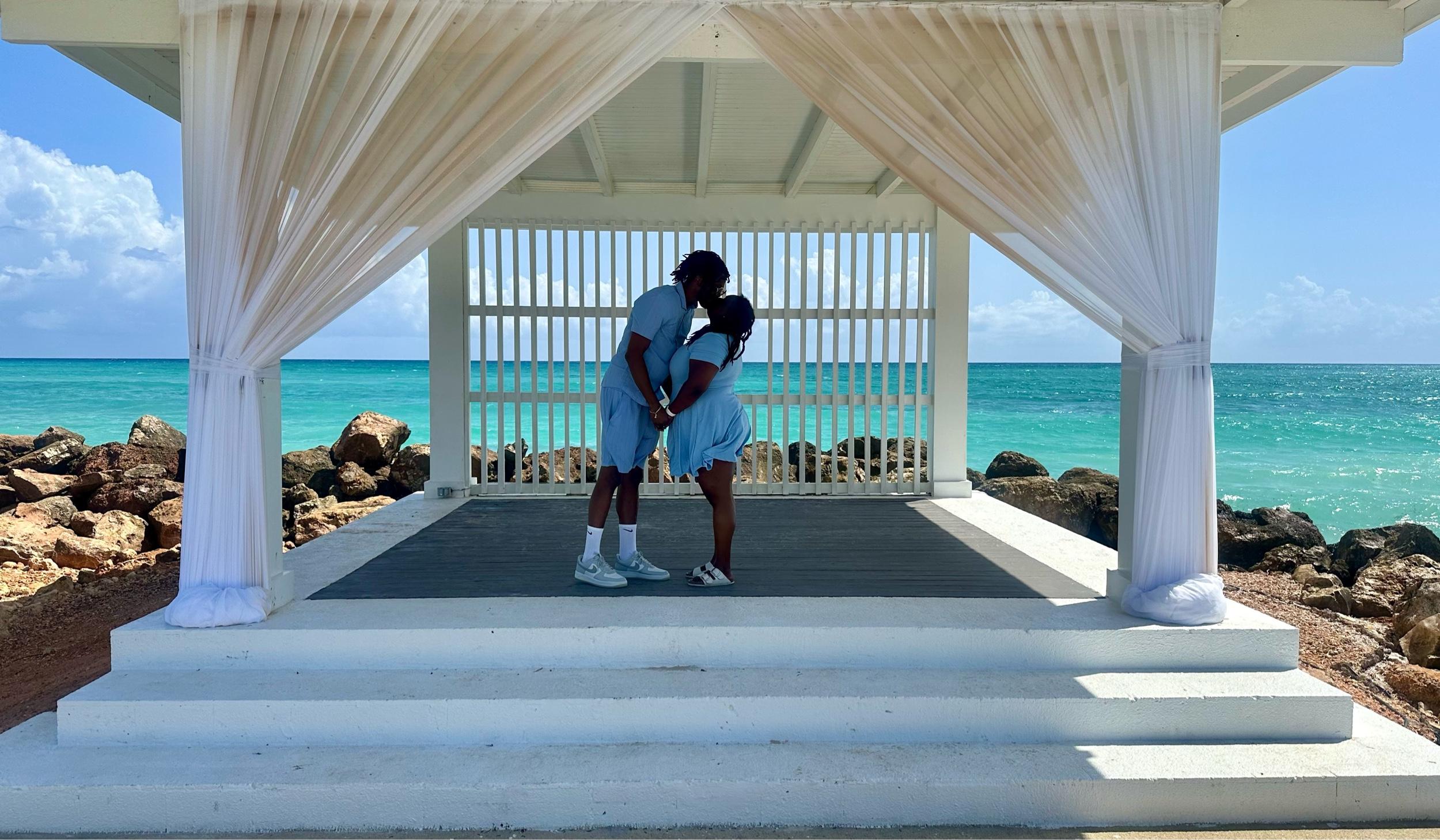 The Wedding Website of Jessica Lomax and Darius Lawson