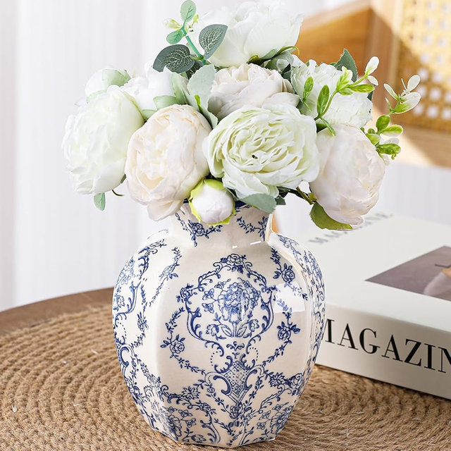 Kiiwaa Blue and White Vase, Chinoiserie Ceramic Vase for Centerpiece, 5.91" Vintage Flower Vase for Living Room, Office,Home Decor,French Country Decor