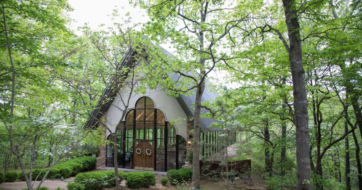 The Wedding Website of Natia Turner and Jackson Bailey
