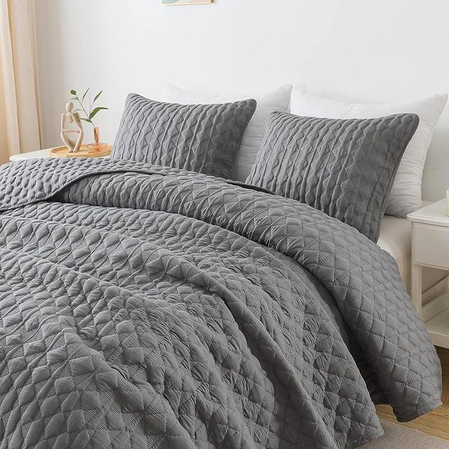 WDCOZY Dark Grey Quilt King Size Bedding Sets with Pillow Shams, Lightweight Soft Bedspread Coverlet, Quilted Blanket Thin Comforter Bed Cover, All Season Spring Summer, 3 Pieces, 104x90 inches