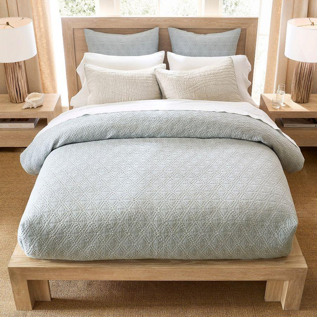 Diamond Matelasse Duvet Cover, Chambray, Full/Queen