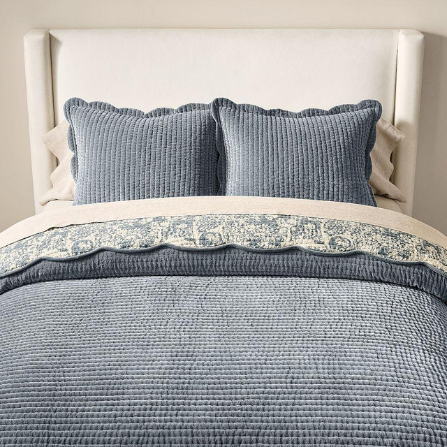 Velvet Scallop Edge Reversible Quilt, Stormy Blue, Full/Queen