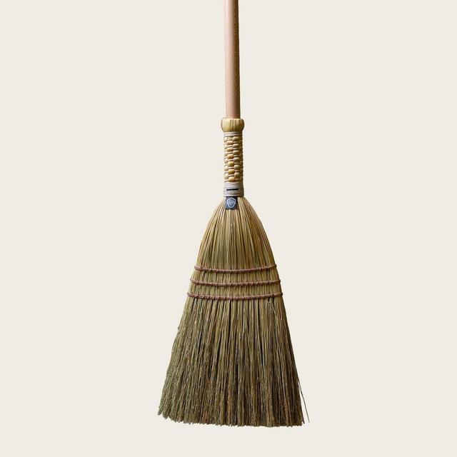Shakerbraid Broom Natural