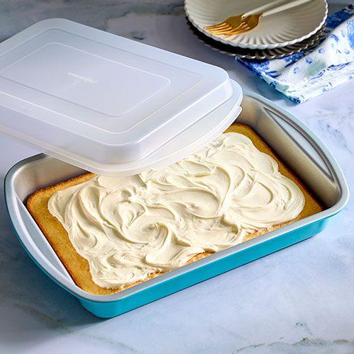 9'' x 13'' (23-cm x 33-cm) Pan With Lid