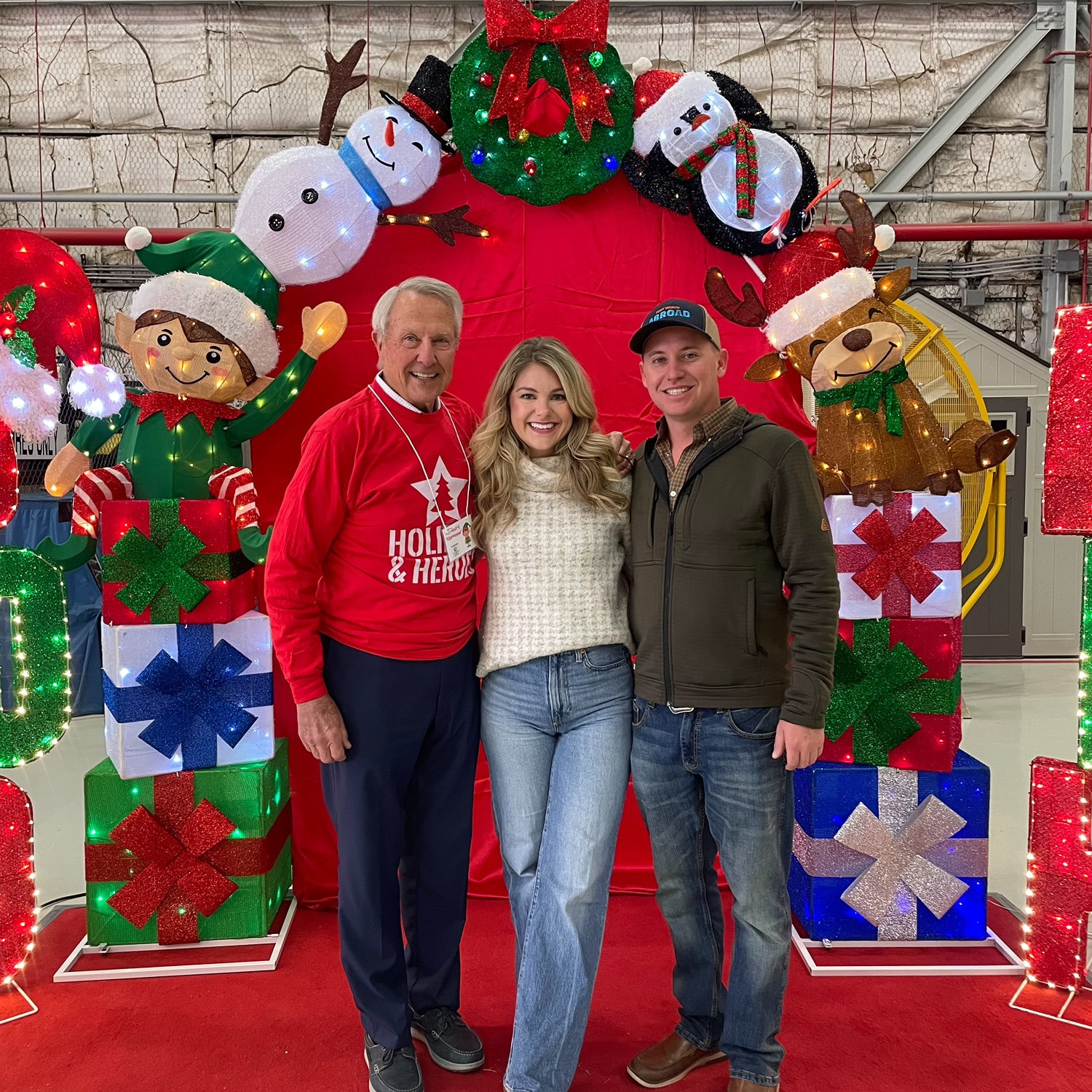 Holidays & Heroes presents with Papa 🎁 
December 2025