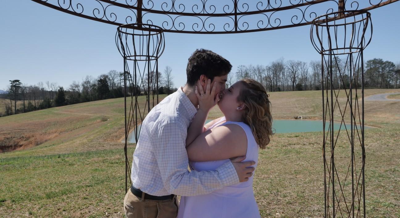 The Wedding Website of Janíce Mendez and Gabe Harden