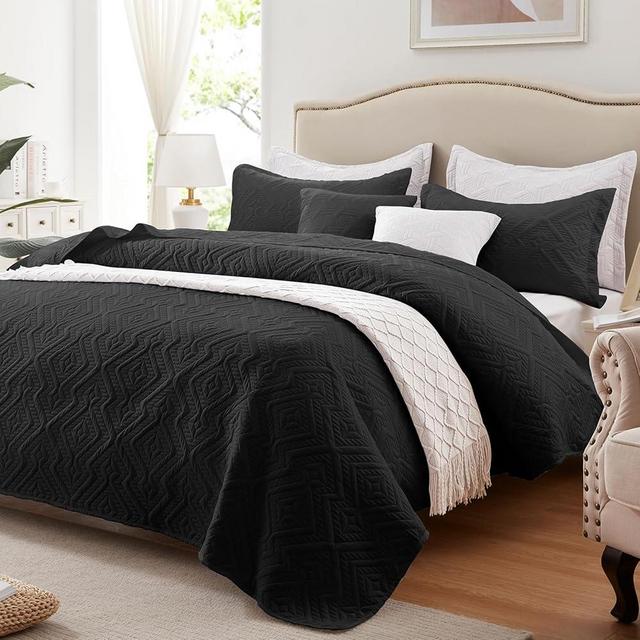 LEAONME Full/Queen Quilt Set 3 Pieces, Lightweight Black Bedspread-90''x98'', Soft Microfiber Summer Quilt, Luxurious Warm Coverlet Sets for All Seasons (includes 1 Quilt, 2 Shams)