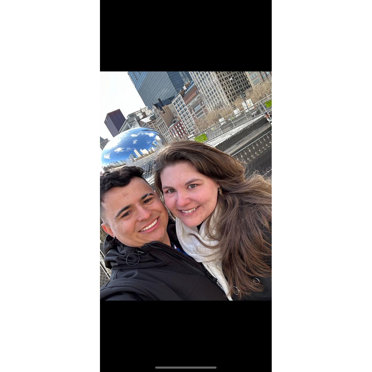 Our very first trip was to Chicago! ¡Nuestro primera viaje fue por Chicago!