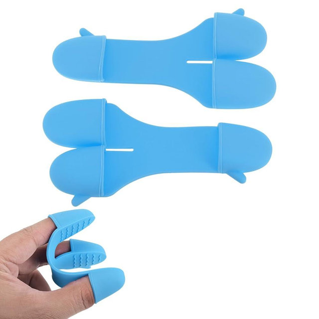 uxcell Mini Oven Mitts Gloves, 4.6x2.2x0.6 Inch Small Cute Silicone Mitts Gloves Pinch Grips Pot Holders for Kitchen Cooking Baking Grilling, Blue