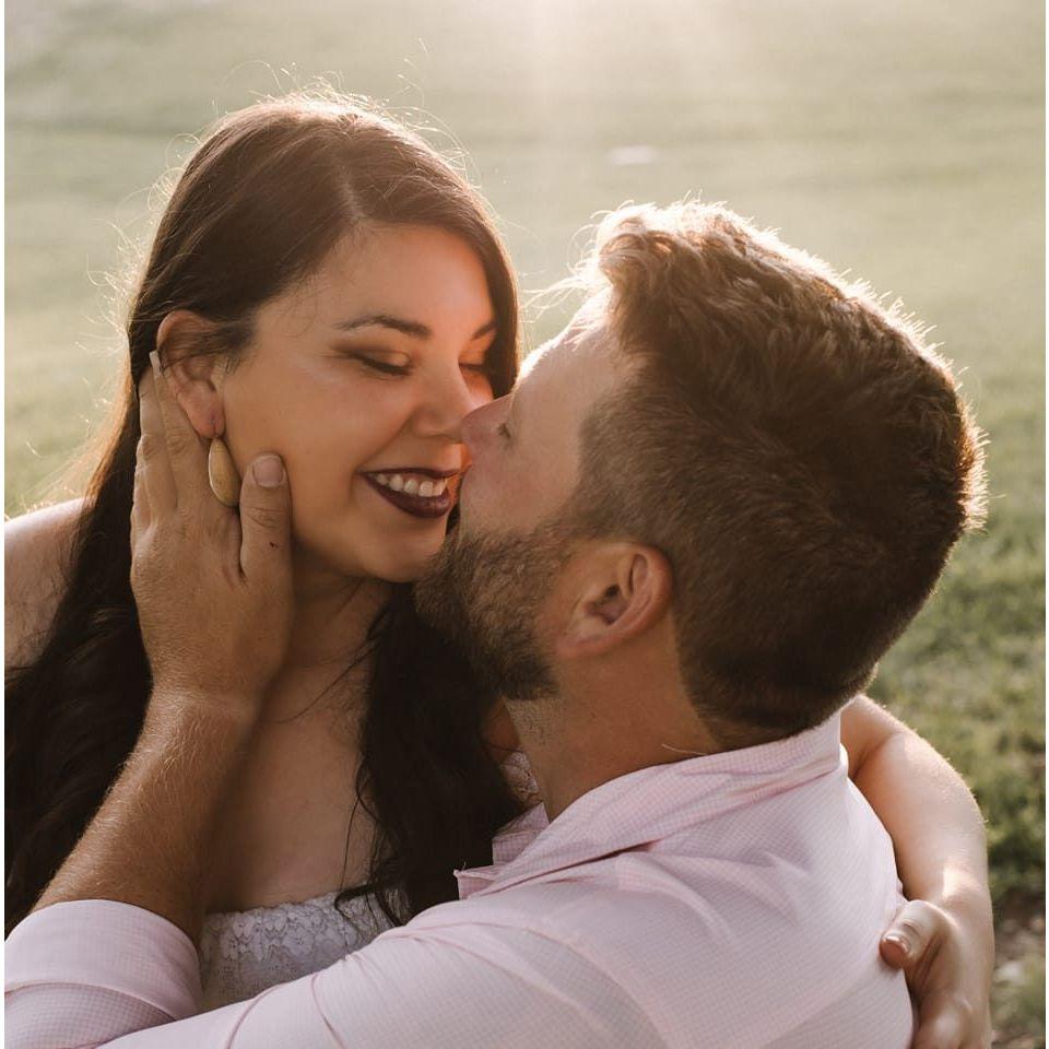 One of our many beautiful engagement pictures