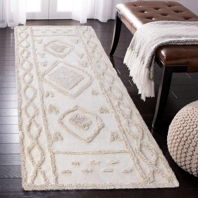 AGELMAT Boho Runner Rug 2'x6' Tufted Kitchen Hallway Runners Cotton Area Rugs for Bedroom Aesthetic Beside Mat Washable Throw Carpet for Enrtry Bathroom Laundry Beige