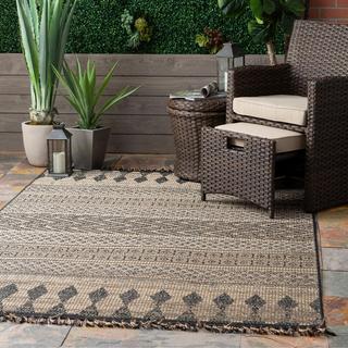 Indoor/Outdoor Modern Aztec Nicki
