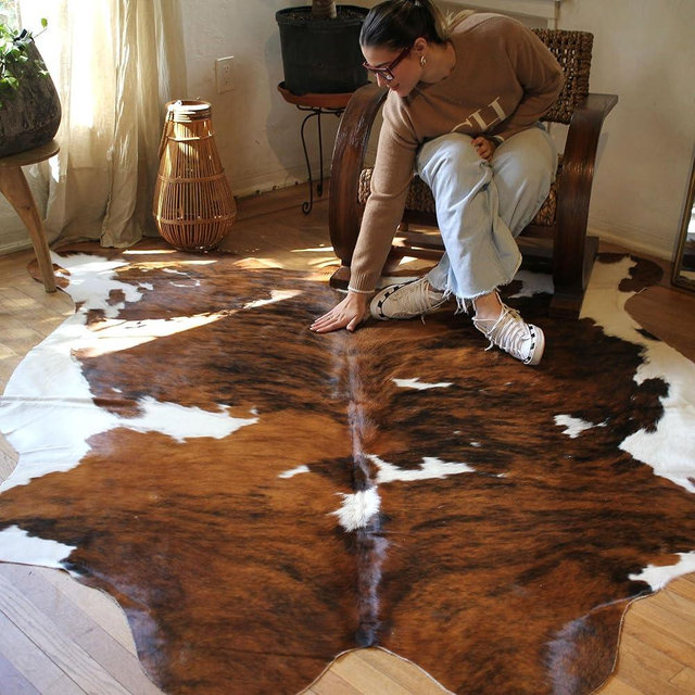 Genuine Cowhides Rug - Natural Leather Hide Rugs for Living Room & Area Rug for Bedroom - Real Cowhide Rug for Rustic Home Decor - Medium Tricolor Cowhide Rugs Collection 5x7 ft