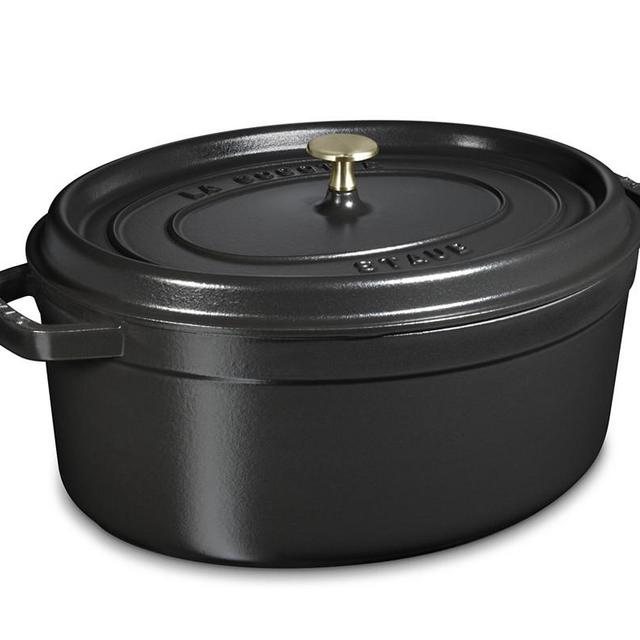 Staub Cast-Iron Oval Cocotte, 7-Qt., Black
