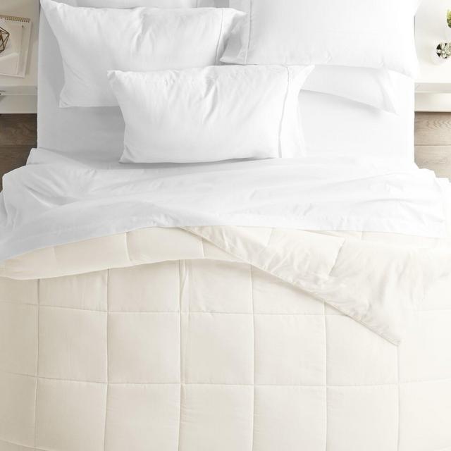 All Season Microfiber Down Alternative Comforter