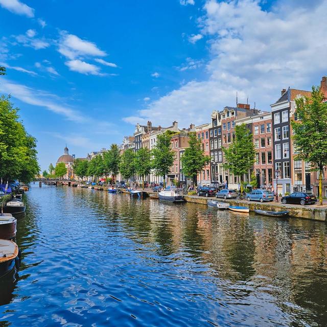 Romantic Private Boat Ride Down Amsterdam Canal