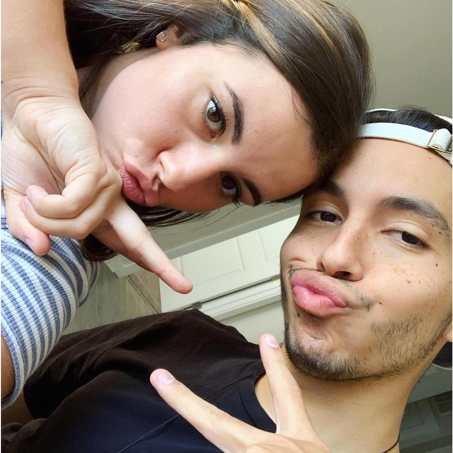 The day we signed our lease to our first apartment #roomies since December 2019 <3