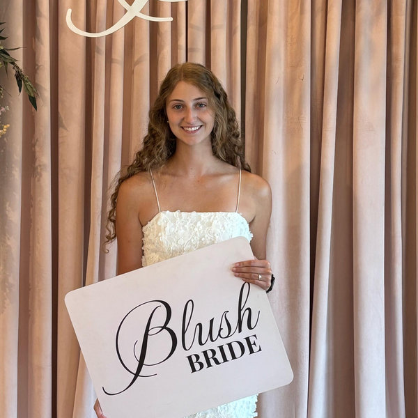 Pay for the Bride’s Wedding Hair