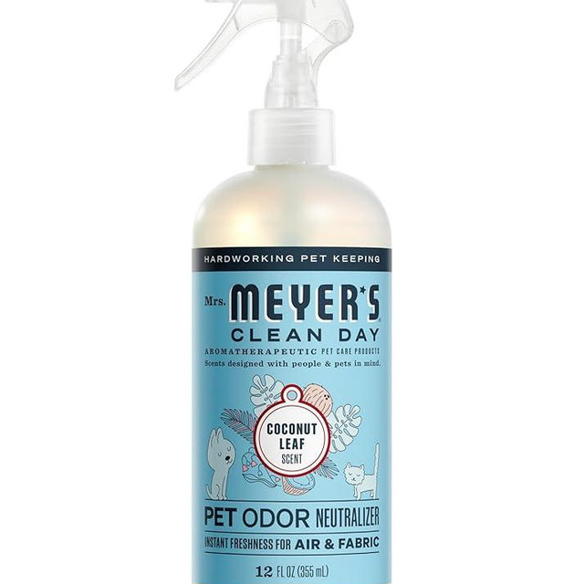 MRS. MEYER'S CLEAN DAY Pet Odor Neutralizer, Coconut Leaf Scent, 12oz