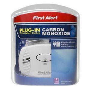 First Alert Plug-in Carbon Monoxide Alarm with Battery Backup