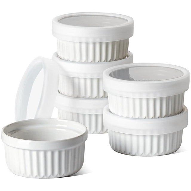 LE TAUCI Ramekins with Lids, 8 OZ Ramekins Oven Safe, Creme Brulee Ramekin Bowls, Ceramic Souffle Dishes with Covers, Custard Cups for Baking, Pudding, Serving Dip, Ice Cream, Set of 6, White