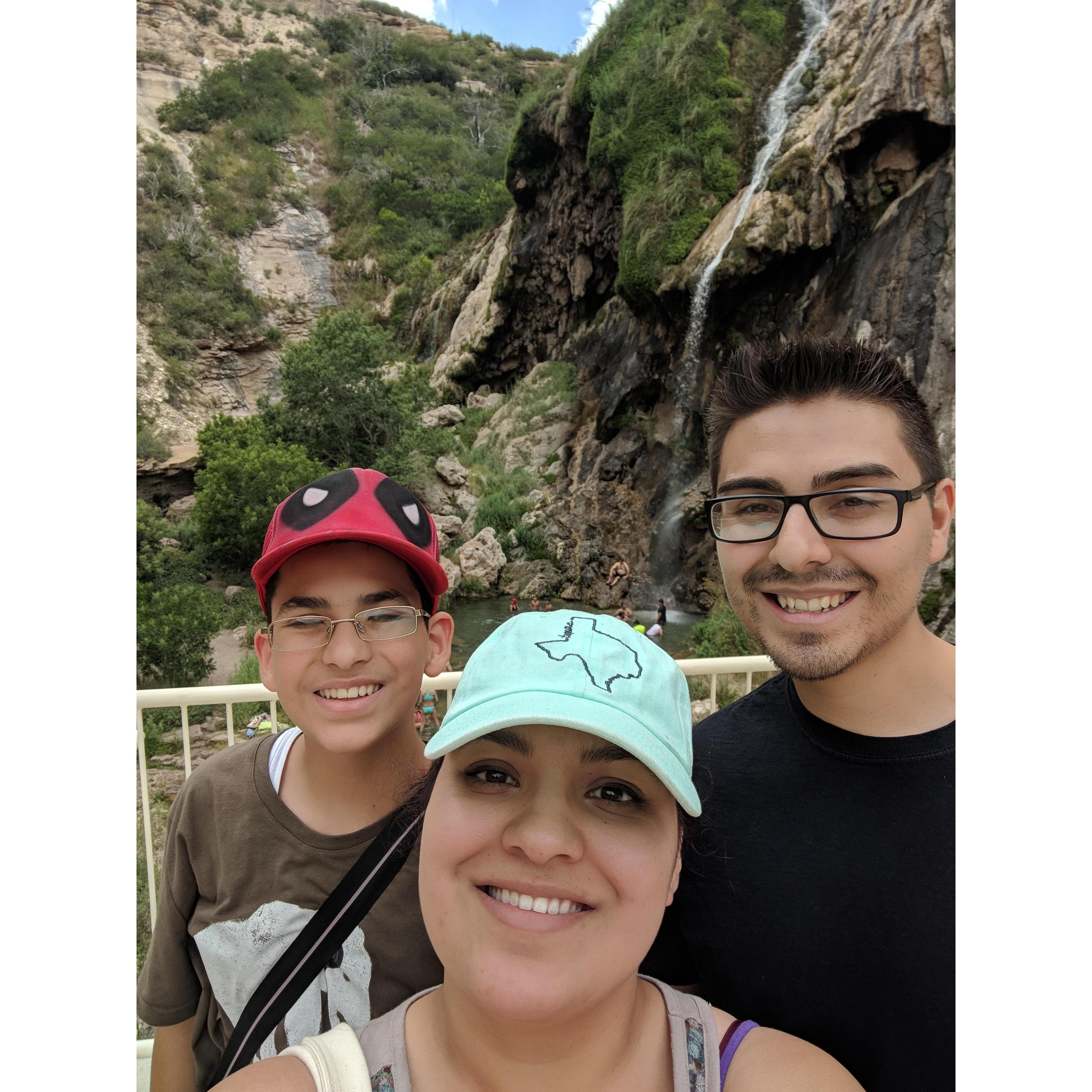 Sitting Bull Waterfall 2018