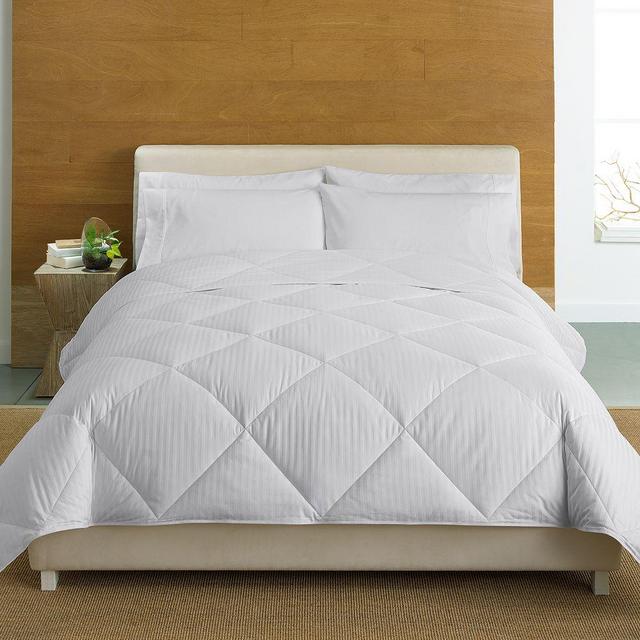 King Size Cuddl Duds 350-Thread Count Level 2 Down-Alternative Comforter