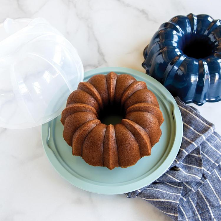 Nordic Ware, Translucent Bundt Cake Keeper and Bundt Pan Zola