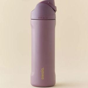 Owala FreeSip 24 oz Water Bottle