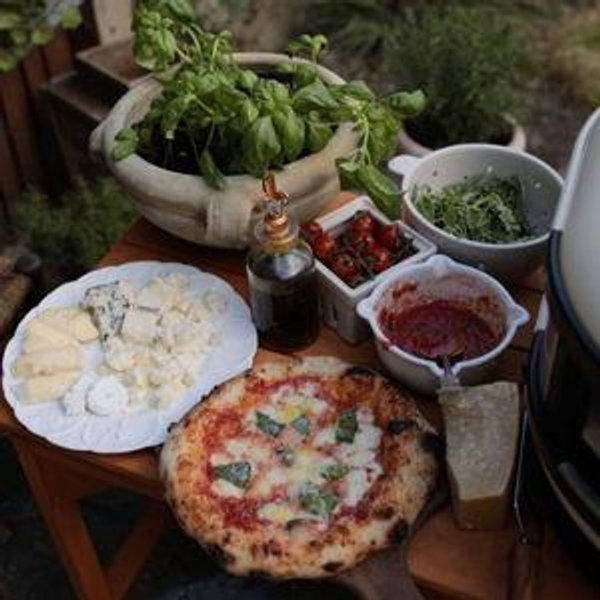 Honeymoon - Pizza Making Class in Sorrento, Italy