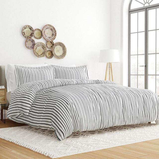 Stripe Pattern Premium Ultra Soft Duvet Cover Set, Easy Care - Becky Cameron (Shams Included)