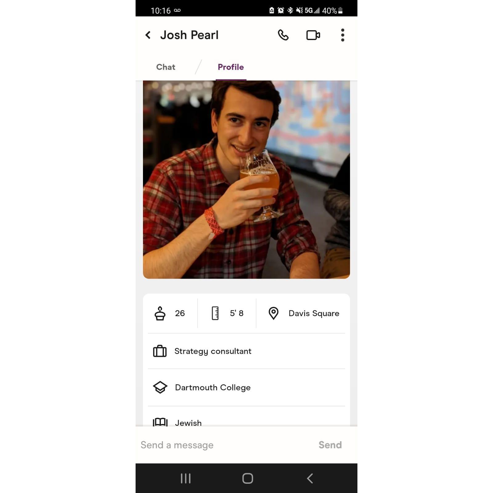 Josh's Hinge Profile, which got Stella to "swipe right"