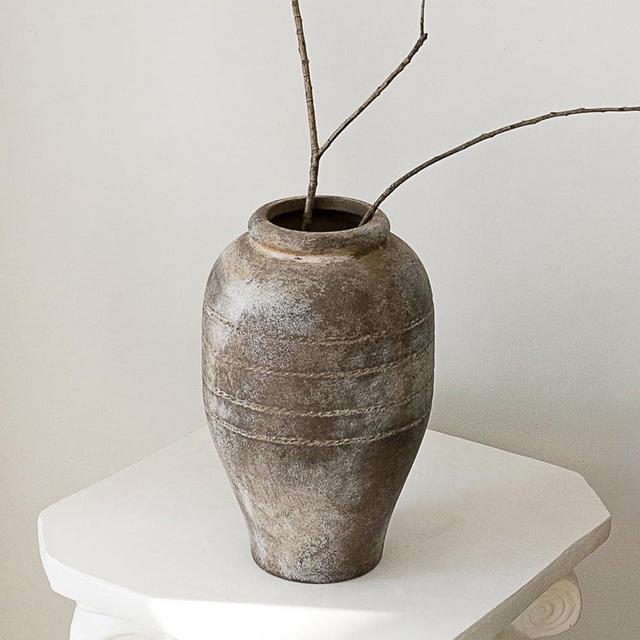 LIZOFER Antique Ceramic Flower Vase for Living Room Bedroom 9.06'' Farmhouse Decor for Bouquet Fake Plant Home Decor Office Table Shelf Fireplace Centerpieces Rustic Retro Vintage Classic Modern