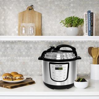Digital Pressure Cooker, 6 QT