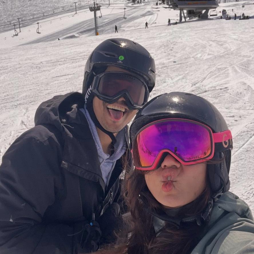 Sharing first experiences each other! ⛷️❄️