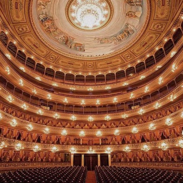 Tour Teatro Colon