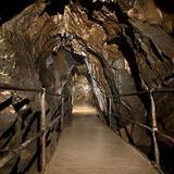 Lost River Caverns