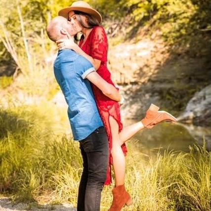 Engagement Photoshoot. Marble Falls, Texas. April, 2021