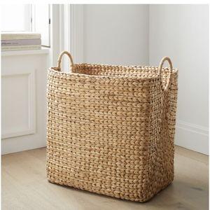 Curved Seagrass Basket