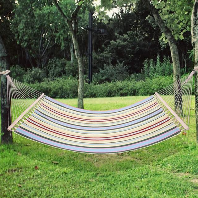 SSLine 2 Person Double Hammock Bed with Wood Spreader Bar Portable Patio Yard Poolside Beach Swing Hammocks with Pillow (Beige-1)
